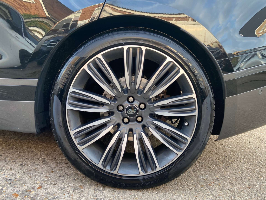 Land Rover Range Rover Velar Land Rover Estate 5.0 P550 Dynamic Black #37