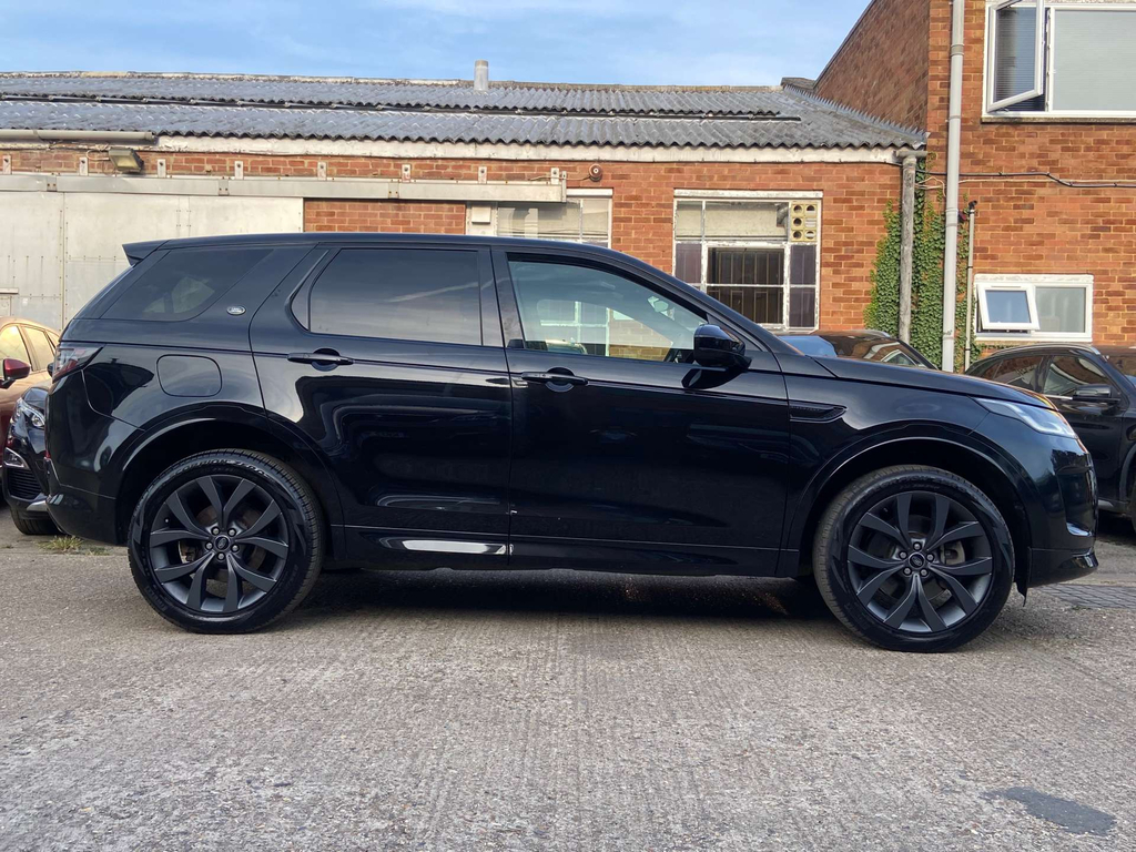 Land Rover Discovery Sport Sport S Black #25
