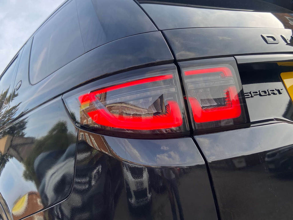 Land Rover Discovery Sport Sport S Black #21