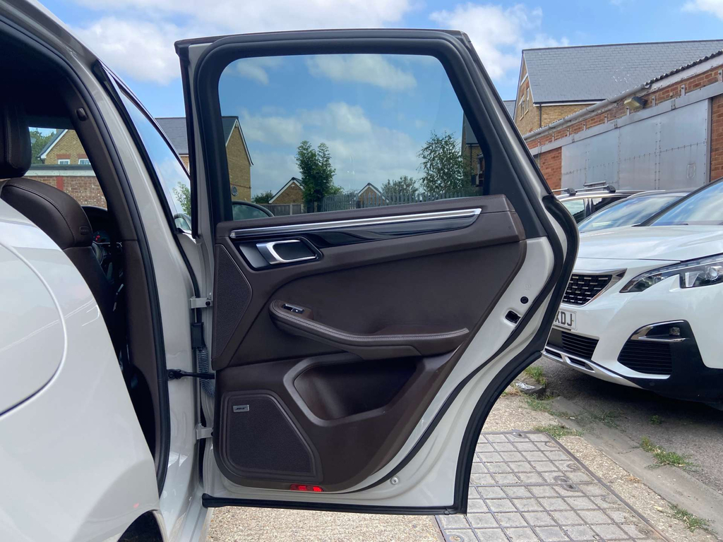 Porsche Macan Grey #69
