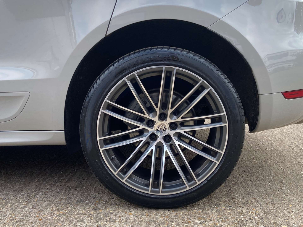 Porsche Macan Grey #39