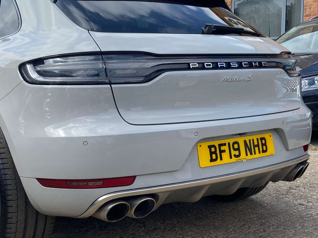 Porsche Macan Grey #31