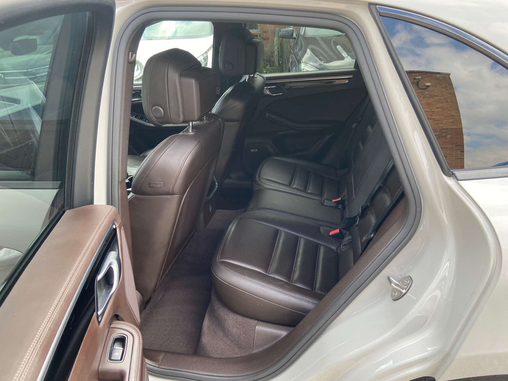 Porsche Macan Grey #15