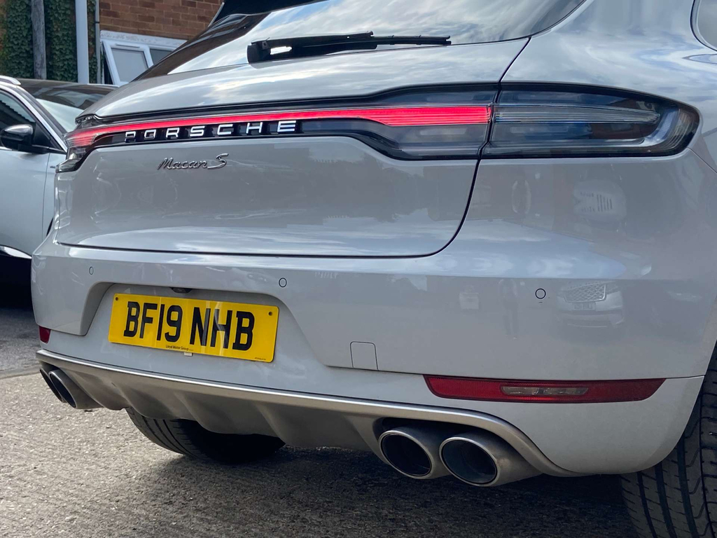 Porsche Macan Grey #34