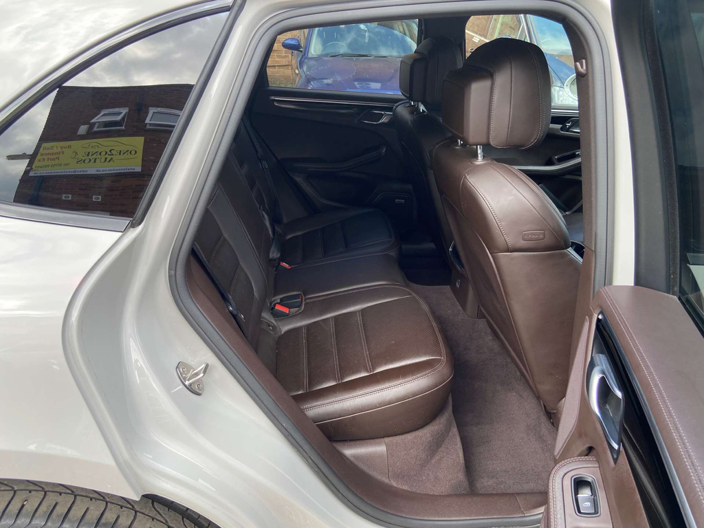 Porsche Macan Grey #16
