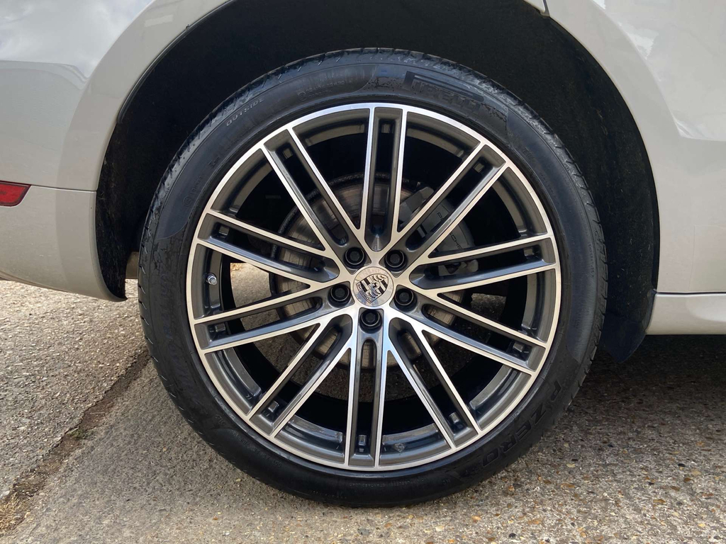 Porsche Macan Grey #38