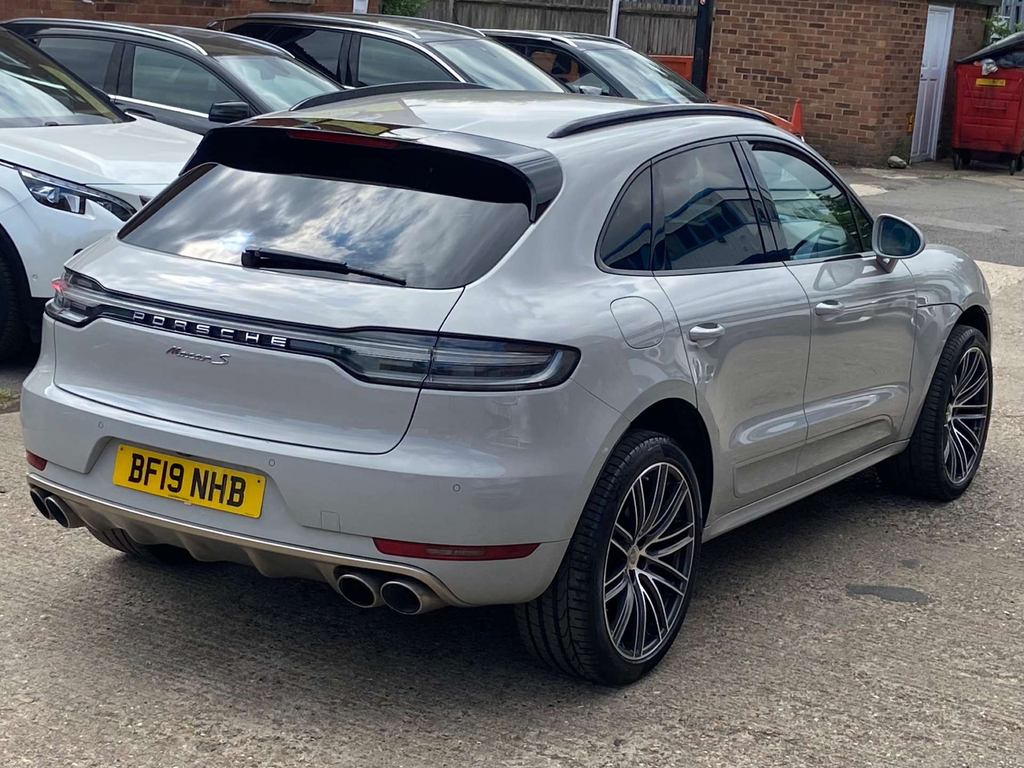 Porsche Macan Grey #71