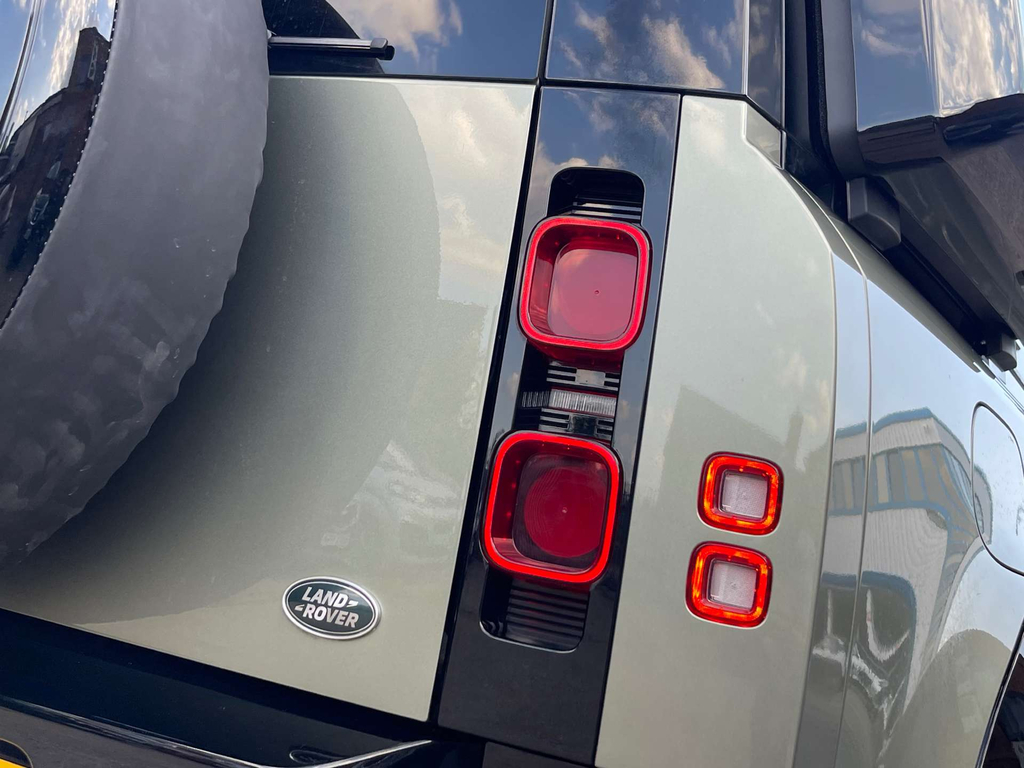 Land Rover Defender 110 First Edition Silver #32