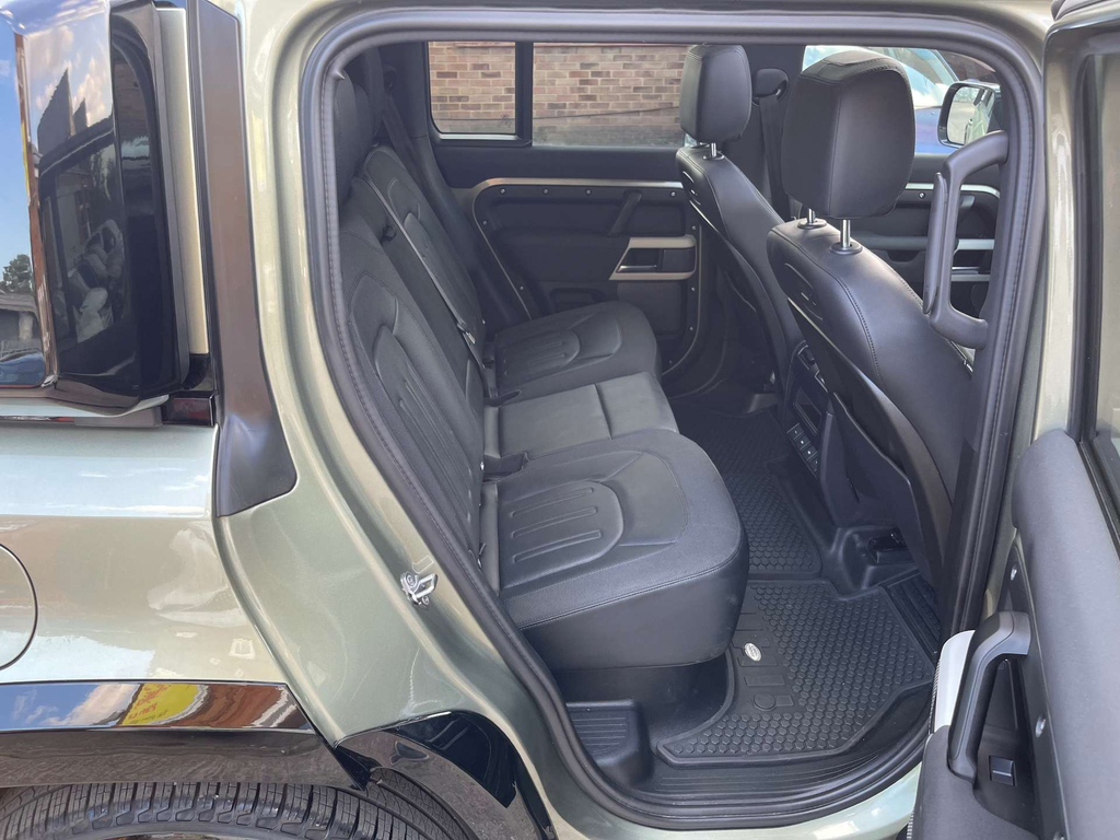 Land Rover Defender 110 First Edition Silver #16