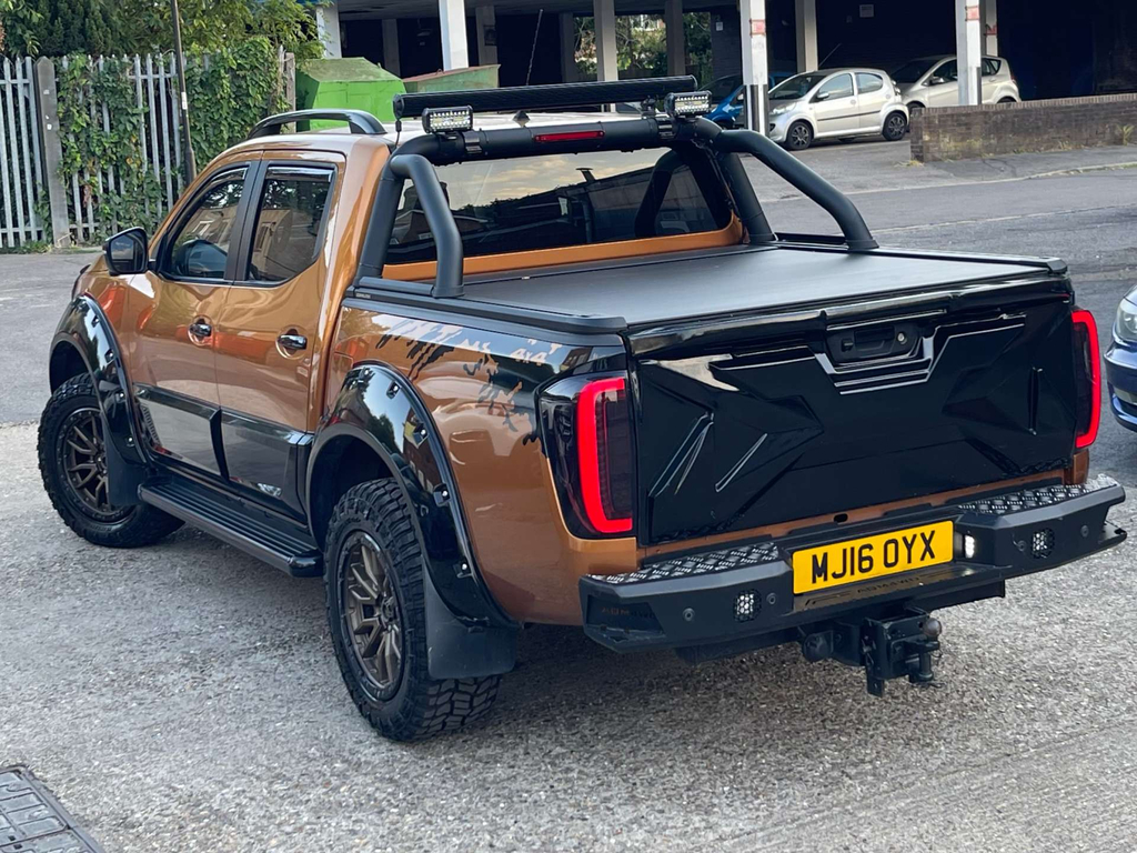 Nissan Navara Tekna Pickup Double Cab 4Wd Euro 5  #4