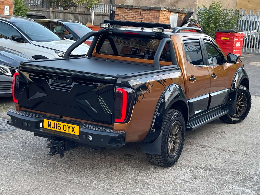 Nissan Navara Tekna Pickup Double Cab 4Wd Euro 5  #3