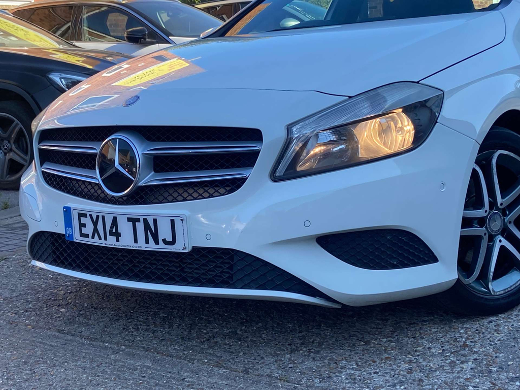 Mercedes-Benz A Class Hatchback Red #28