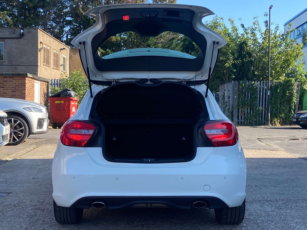 Mercedes-Benz A Class Hatchback Red #39