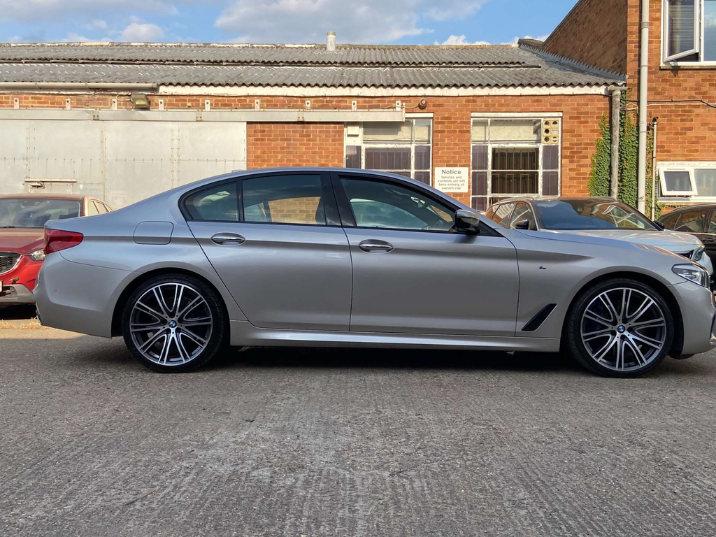 BMW 5 Series Saloon 3.0 Blue #11