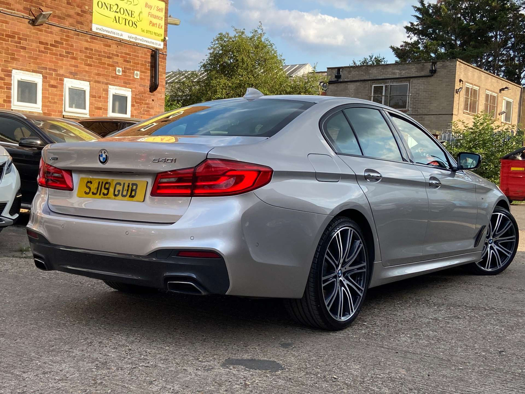 BMW 5 Series Saloon 3.0 Blue #21