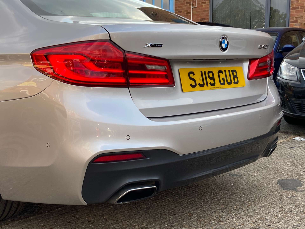 BMW 5 Series Saloon 3.0 Blue #35