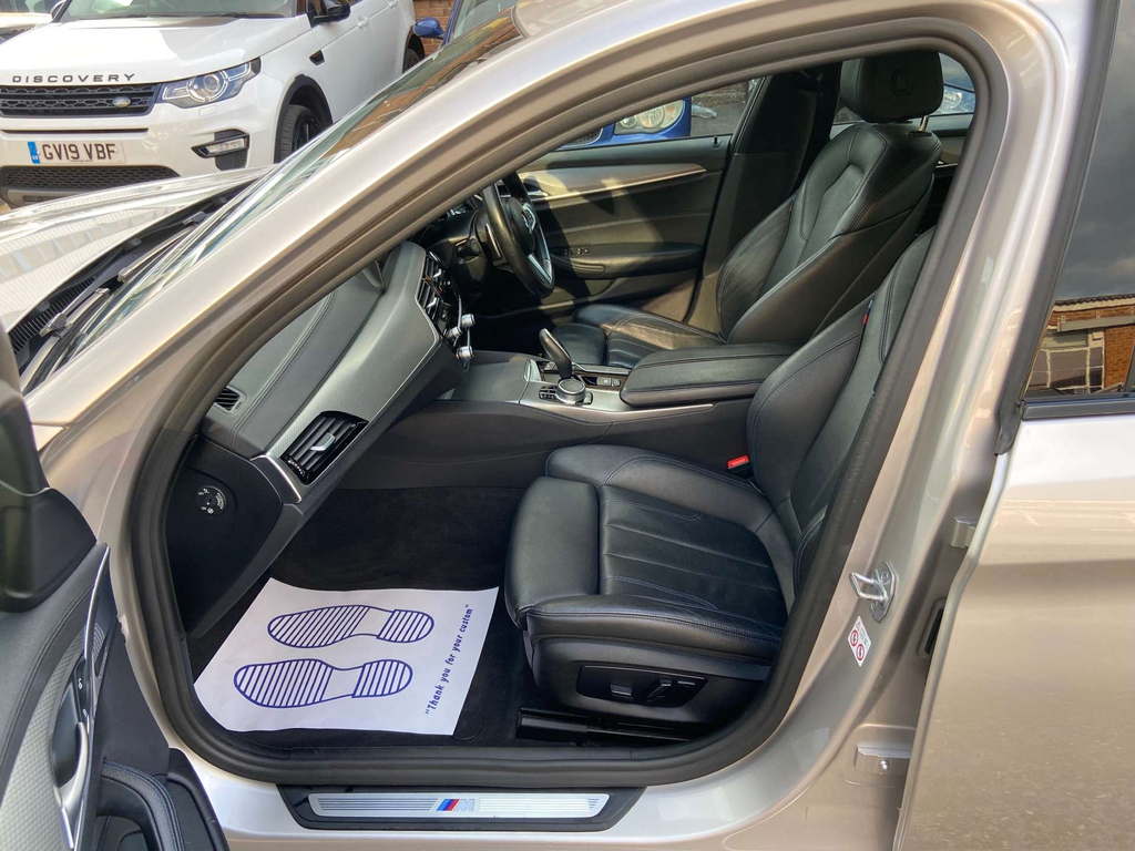 BMW 5 Series Saloon 3.0 Blue #14
