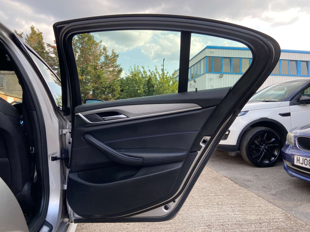 BMW 5 Series Saloon 3.0 Blue #44