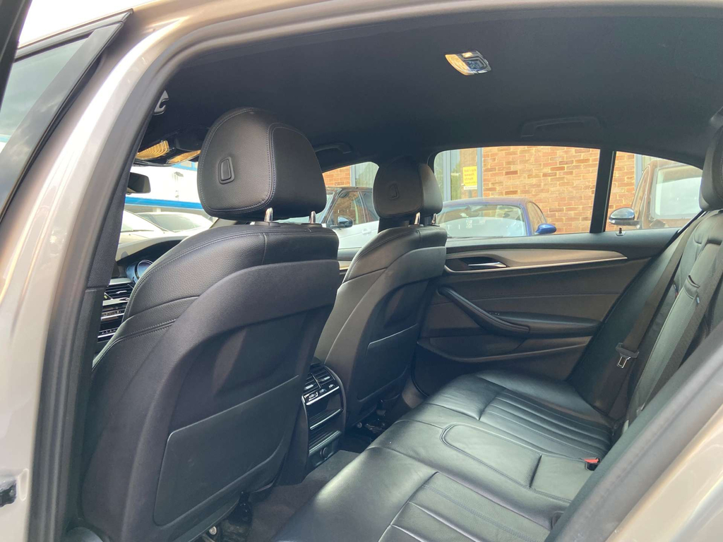 BMW 5 Series Saloon 3.0 Blue #46