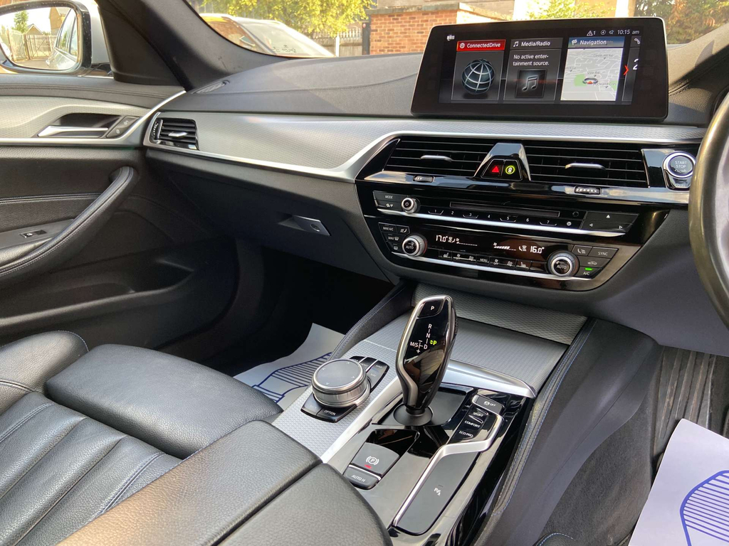 BMW 5 Series Saloon 3.0 Blue #19