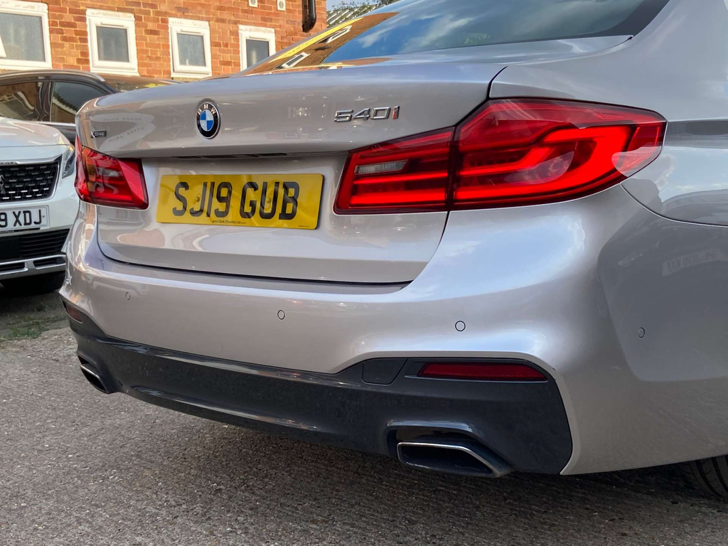 BMW 5 Series Saloon 3.0 Blue #34