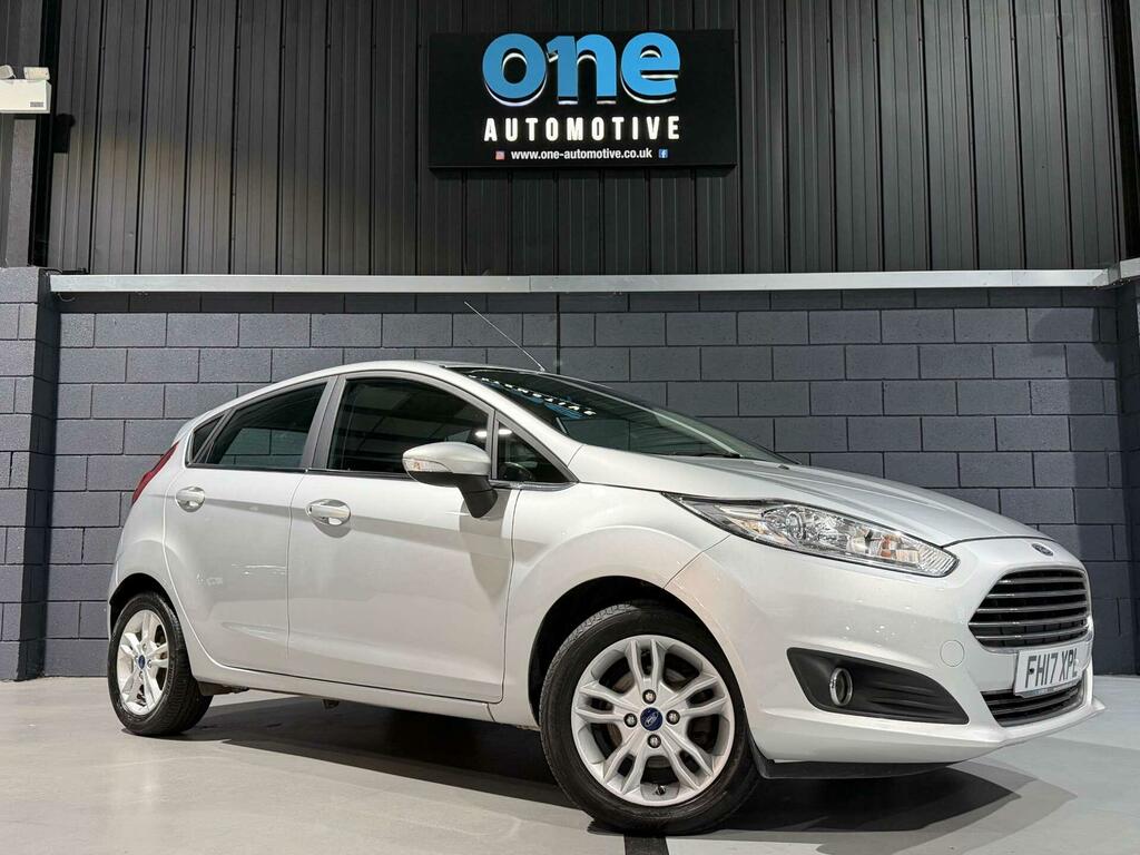 Ford Fiesta 1.25 Zetec Euro 6 Silver