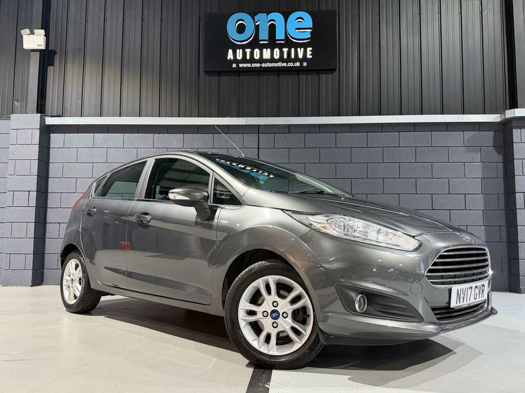 Ford Fiesta 1.25 Zetec Euro 6 Grey