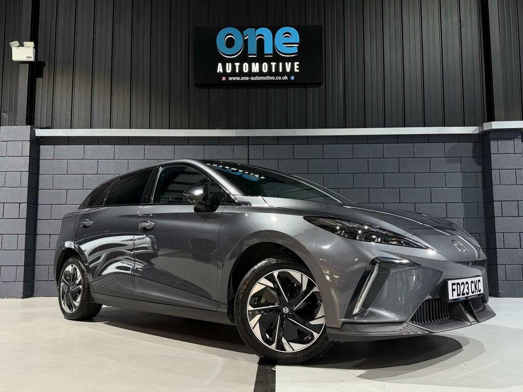 MG MG4 64Kwh Trophy Long Range Grey