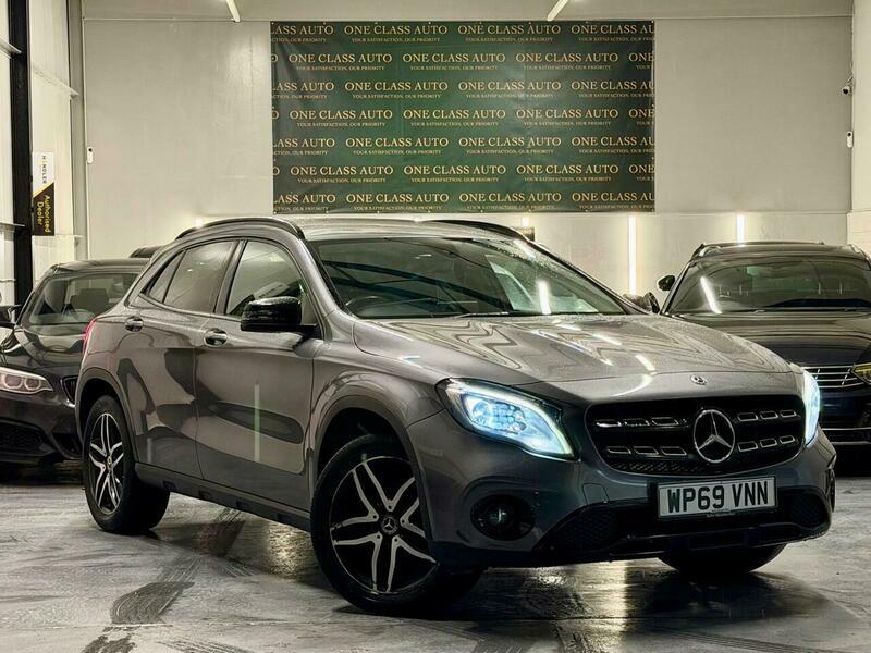 Mercedes-Benz C Class 1.6 Gla180 Urban Edition Grey