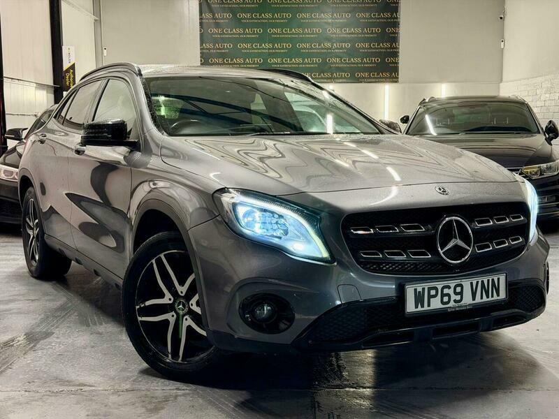 Mercedes-Benz C Class 1.6 Gla180 Urban Edition Grey #2