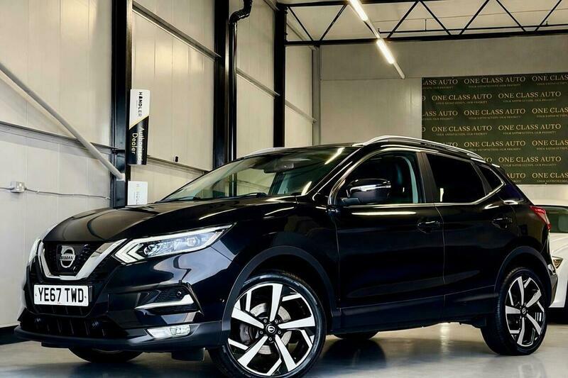 Nissan Qashqai 1.2 Dig-t Tekna Euro Black