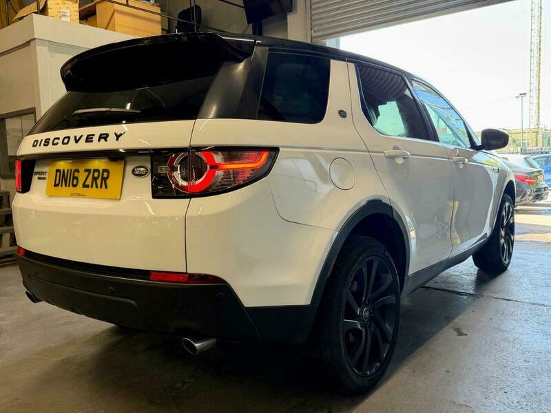 Land Rover Discovery Sport 2.0 Td4 Hse Black DN16ZRR White #4