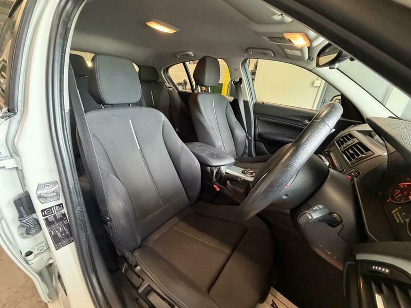 BMW 1 Series Hatchback 3.0 M135i Ss 201414 White #17