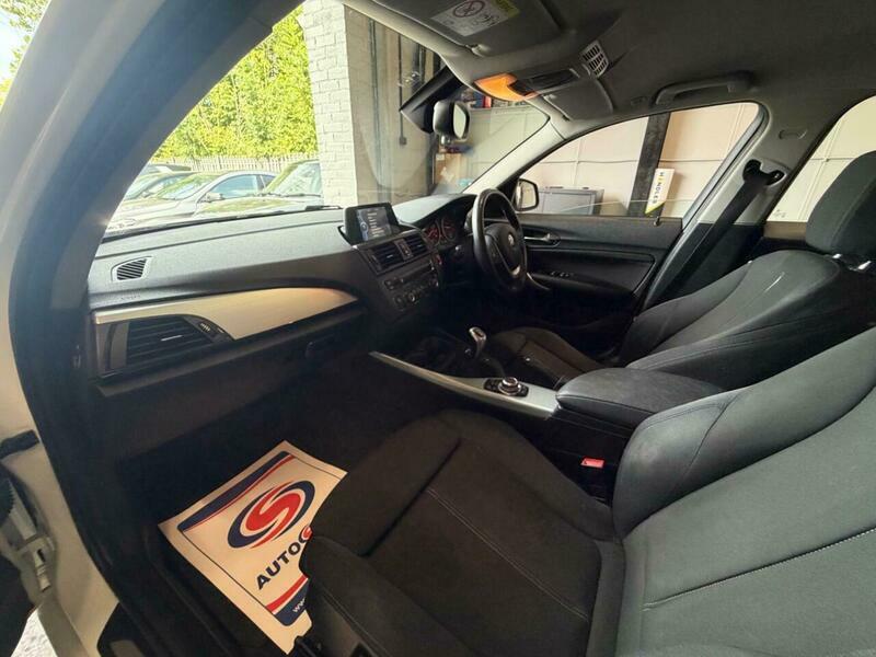 BMW 1 Series Hatchback 3.0 M135i Ss 201414 White #19