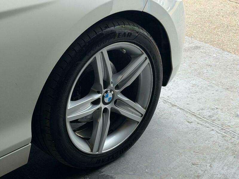 BMW 1 Series Hatchback 3.0 M135i Ss 201414 White #30