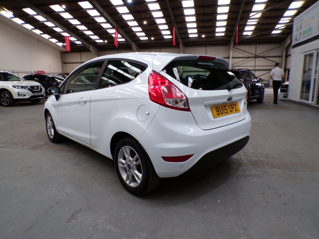 Ford Fiesta 1.2 Zetec White #5