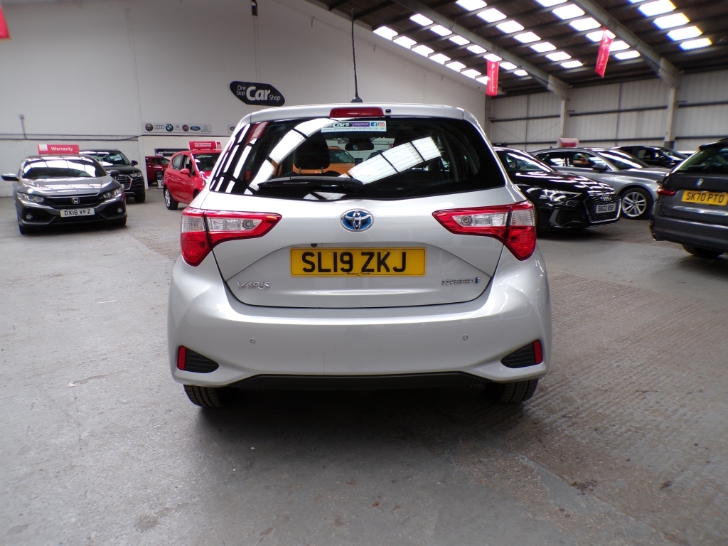 Toyota Yaris 1.5 Vvt-i Icon Tech SL19ZKJ Silver #6