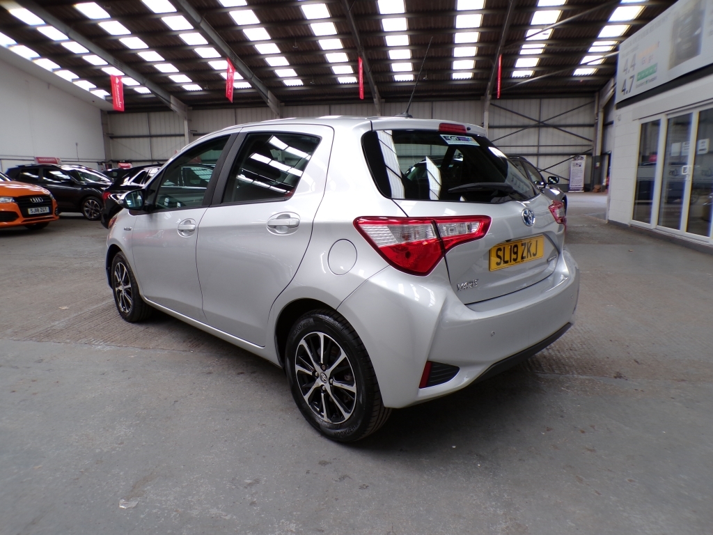 Toyota Yaris 1.5 Vvt-i Icon Tech SL19ZKJ Silver #5