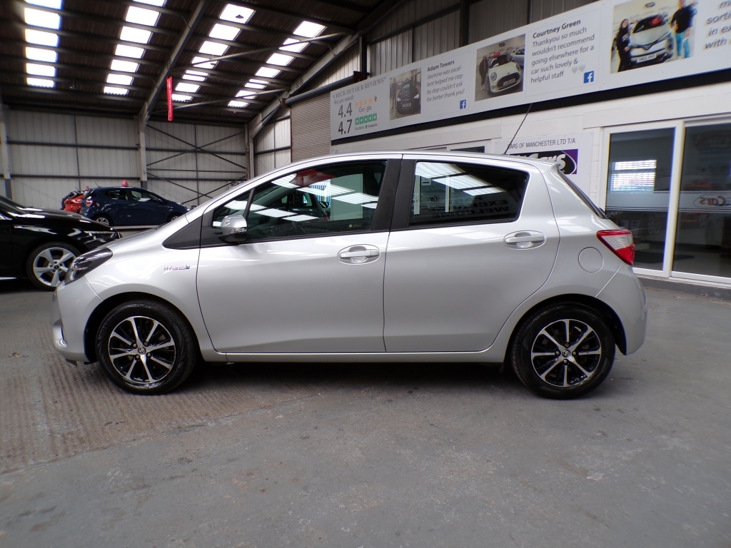 Toyota Yaris 1.5 Vvt-i Icon Tech SL19ZKJ Silver #4