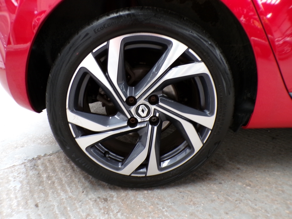 Renault Clio E-tech Launch Edition White #10