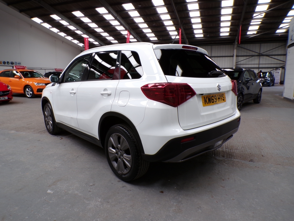 Suzuki Vitara 1.4 Sz-t Boosterjet KW69HYS White #5