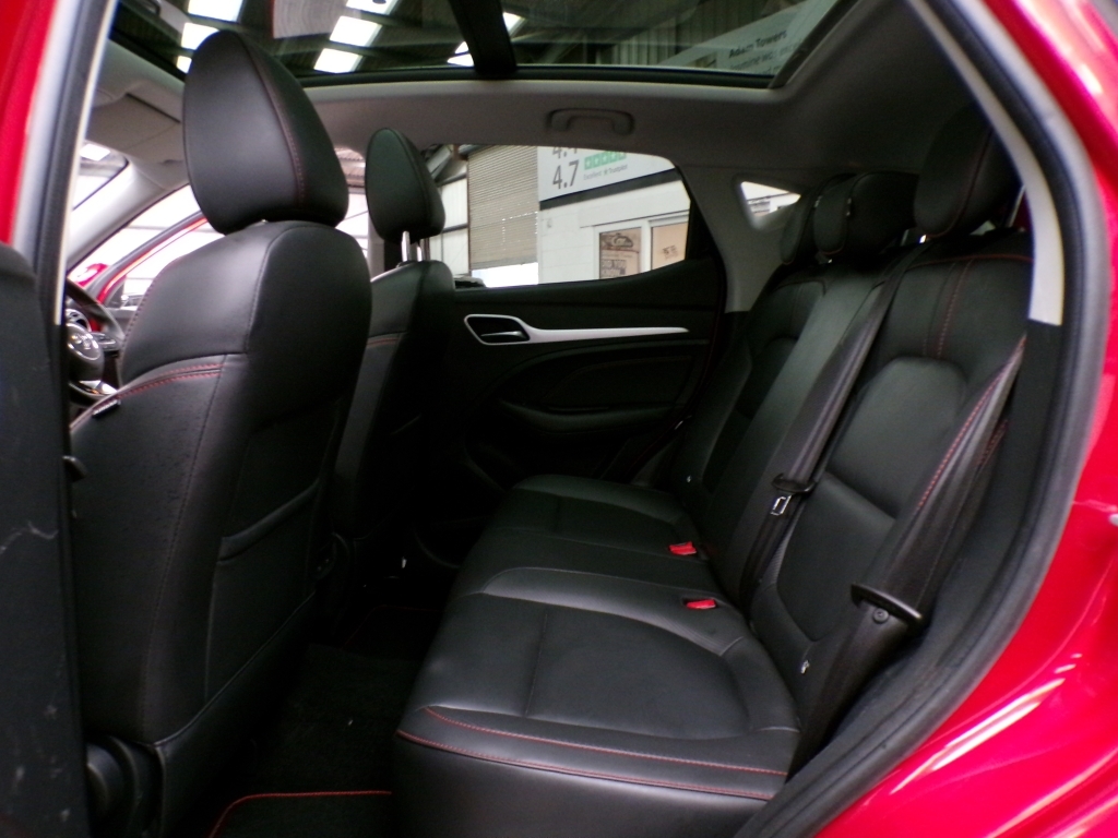 MG ZS 1.0T Gdi Exclusive Dct Black #28