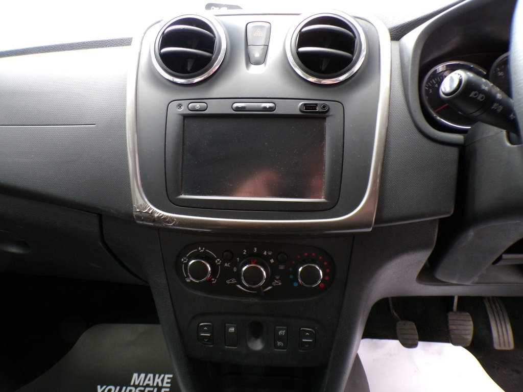 Dacia Sandero Stepway 0.9 Tce Laureate Euro 5 Black #25