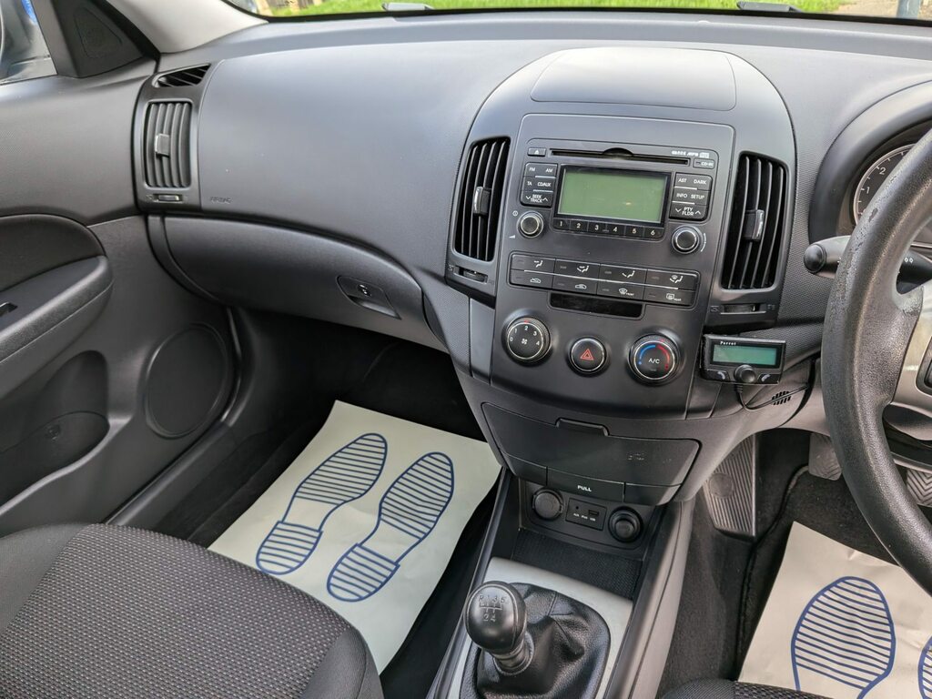 Hyundai I30 Hatchback 1.4 Es Euro 4 200959 Silver #33