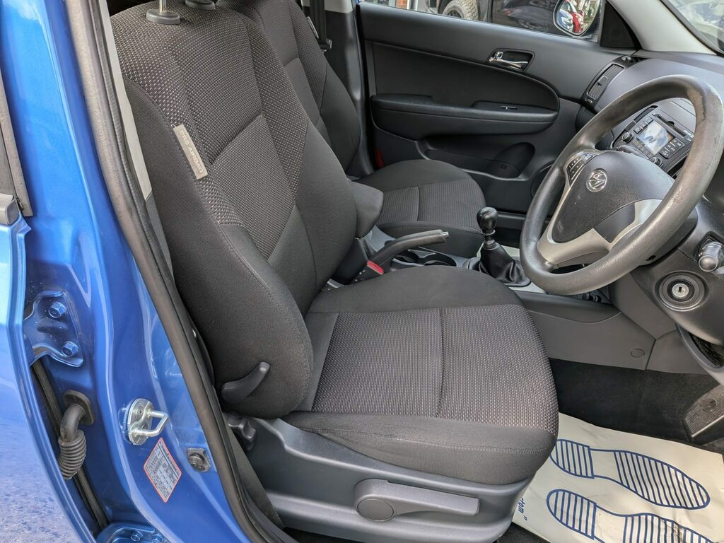Hyundai I30 Hatchback 1.4 Es Euro 4 200959 Silver #32