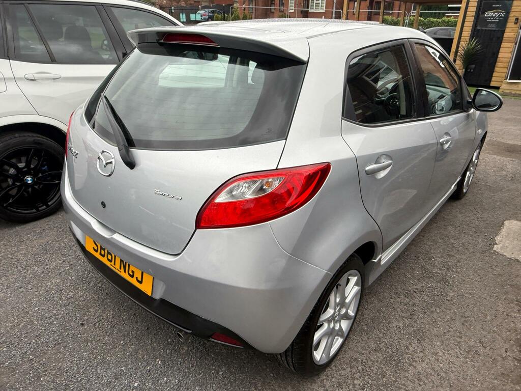Mazda 2 Tamura Silver #4