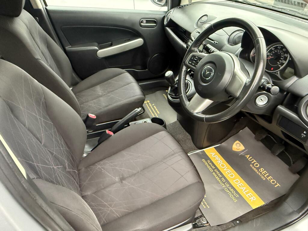 Mazda 2 Tamura Silver #5