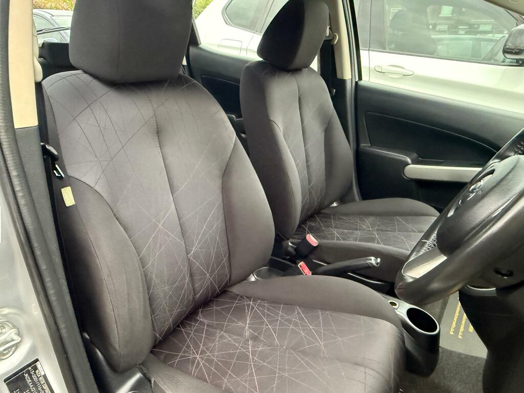 Mazda 2 Tamura Silver #6