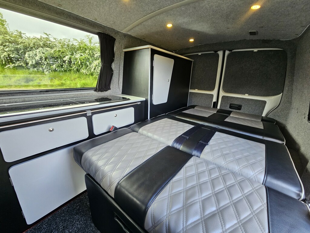 Volkswagen Transporter 2.0 Tdi Campervan AX11CXJ White #6