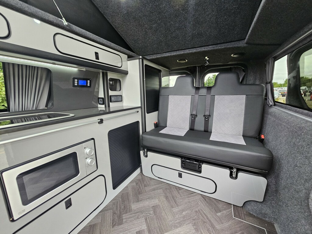 Vauxhall Vivaro 1.6 Cdti Sportive Pop Top Campervan DY68KUT Silver #2